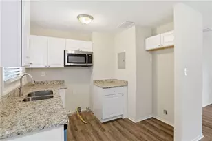 3660 Fairlane Dr NW, Atlanta, GA 30331 - Photo 13