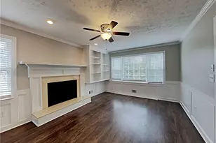 820 Providence Dr, Lawrenceville, GA 30044 - Photo 9