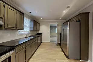 820 Providence Dr, Lawrenceville, GA 30044 - Photo 11