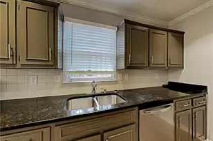820 Providence Dr, Lawrenceville, GA 30044 - Photo 13