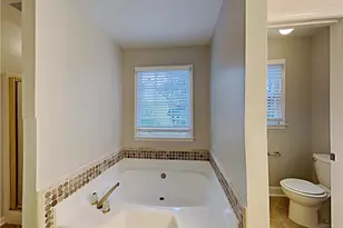 820 Providence Dr, Lawrenceville, GA 30044 - Photo 3