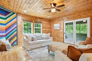 946 Laurel Cir, Blue Ridge, GA 30513 - Photo 7