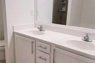 318 Knelston Oak Dr, Suwanee, GA 30024 - Photo 17