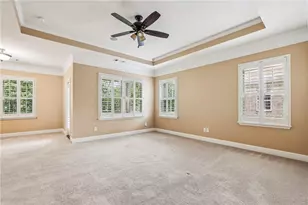 127 Barkley Ln, Atlanta, GA 30328 - Photo 15