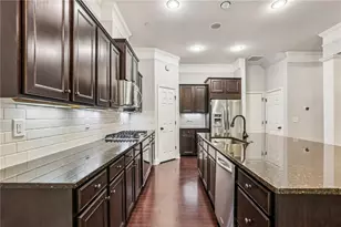 127 Barkley Ln, Atlanta, GA 30328 - Photo 11