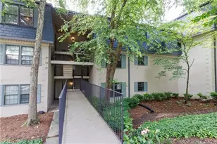 82 Montre Square NW, Atlanta, GA 30327 - Photo 7