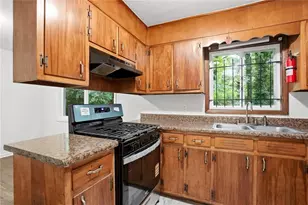 799 Kings Grant Dr NW, Atlanta, GA 30318 - Photo 11