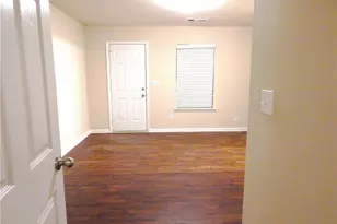 2199 Landing Walk Dr, Duluth, GA 30097 - Photo 7