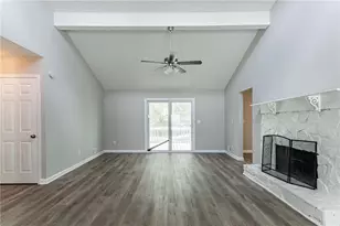 2466 Fairway Cir SW, Atlanta, GA 30331 - Photo 11