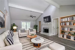 2466 Fairway Cir SW, Atlanta, GA 30331 - Photo 3