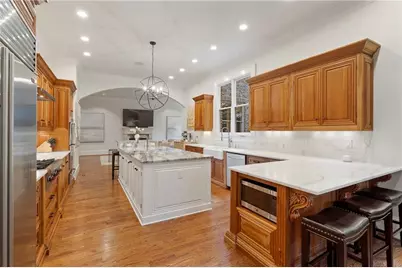 738 Wildwood Road, Atlanta, GA 30324 - Photo 9