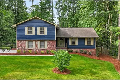 2711 Georgian Court, Marietta, GA 30068 - Photo 9