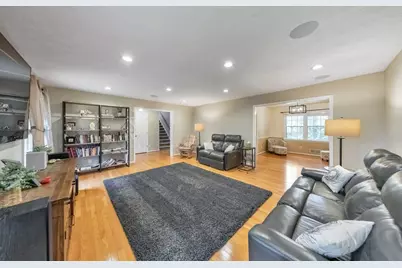 2711 Georgian Court, Marietta, GA 30068 - Photo 13