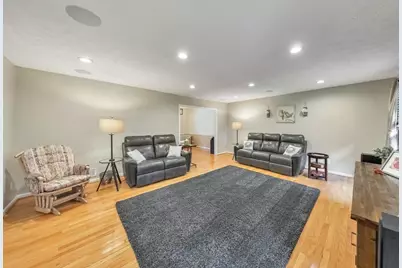 2711 Georgian Court, Marietta, GA 30068 - Photo 13