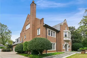 369 Pine Tree Dr NE, Atlanta, GA 30305 - Photo 3