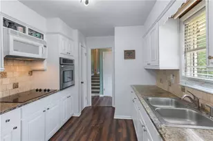 3080 Brownmoore Dr SW, Marietta, GA 30060 - Photo 5