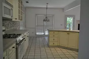 2702 Bridgegate Cove NE, Marietta, GA 30068 - Photo 7