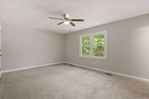 33 Russell Ln, Carrollton, GA 30116 - Photo 19