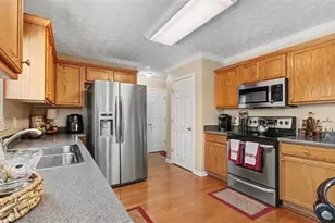 5769 Fairington Farms Ct, Lithonia, GA 30038 - Photo 11