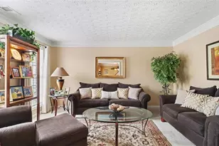 5769 Fairington Farms Ct, Lithonia, GA 30038 - Photo 3