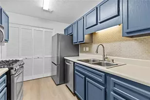 204 Berkeley Woods Dr, Duluth, GA 30096 - Photo 13