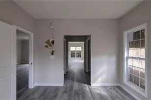 987 N Eugenia Pl NW, Atlanta, GA 30318 - Photo 11