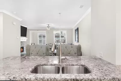 1097 Township Square, Alpharetta, GA 30022 - Photo 11