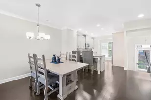 1097 Township Square, Alpharetta, GA 30022 - Photo 13