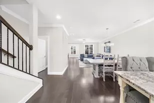 1097 Township Square, Alpharetta, GA 30022 - Photo 13