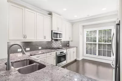 1097 Township Square, Alpharetta, GA 30022 - Photo 7