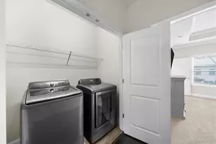 1097 Township Square, Alpharetta, GA 30022 - Photo 31