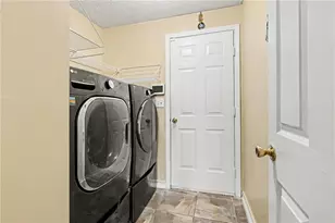 2130 St Thomas Way, Suwanee, GA 30024 - Photo 13