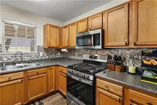 2137 Black Oak Ln, Ellenwood, GA 30294 - Photo 13