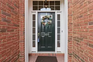 300 Lauren Ln, Woodstock, GA 30188 - Photo 3