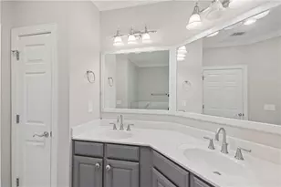 560 Dutch Valley Road NE, Atlanta, GA 30324 - Photo 25