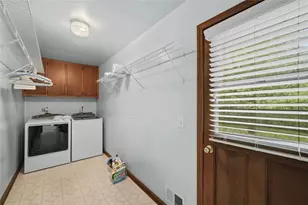 1319 Renee Dr SW, Lilburn, GA 30047 - Photo 23