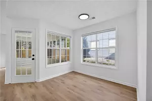 695 Chatham Park Dr, Lawrenceville, GA 30046 - Photo 15