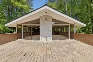 2001 Castleway Ln NE, Atlanta, GA 30345 - Photo 9