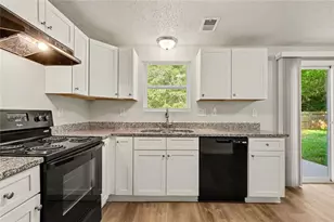 4905 Glenside Ct, Stone Mountain, GA 30088 - Photo 9