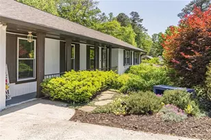 617 Brookline Dr SE, Marietta, GA 30067 - Photo 3