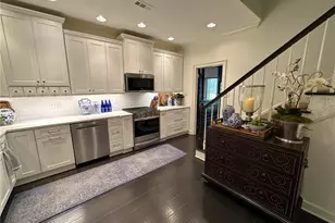 7155 Roswell Rd, Sandy Springs, GA 30328 - Photo 9