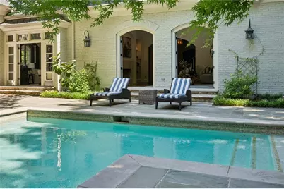 82 Blackland Road NW, Atlanta, GA 30342 - Photo 3