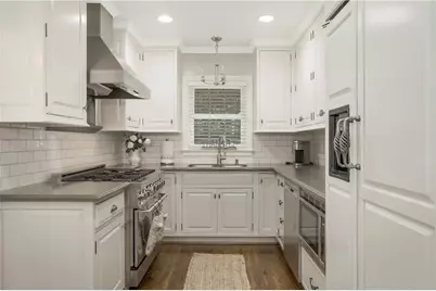 3902 Peachtree Dunwoody Road NE, Atlanta, GA 30342 - Photo 11