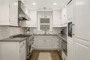 3902 Peachtree Dunwoody Rd NE, Atlanta, GA 30342 - Photo 11
