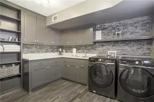 3902 Peachtree Dunwoody Rd NE, Atlanta, GA 30342 - Photo 21