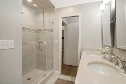 3902 Peachtree Dunwoody Road NE, Atlanta, GA 30342 - Photo 17
