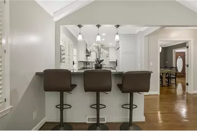 3902 Peachtree Dunwoody Road NE, Atlanta, GA 30342 - Photo 7