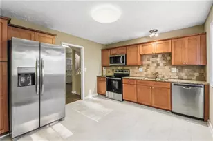 3950 Lookout Point Dr, Marietta, GA 30066 - Photo 3