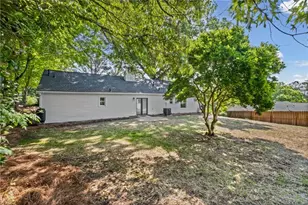 213 Colemans Bluff Dr, Woodstock, GA 30188 - Photo 33