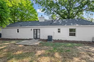 213 Colemans Bluff Dr, Woodstock, GA 30188 - Photo 31